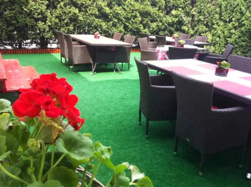 WhiteRed Salon Biznes & Sport