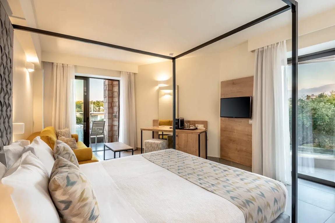 Airis Boutique Hotel & Suites - For adults only