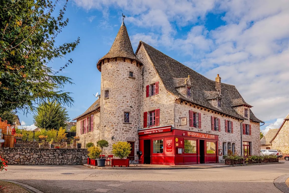 Logis Hôtel Restaurant Auberge de la Tour