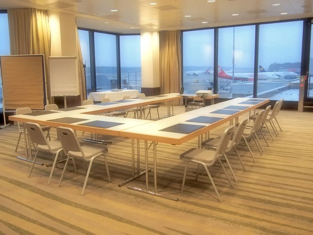 Mövenpick Meet & Dine Nürnberg Airport