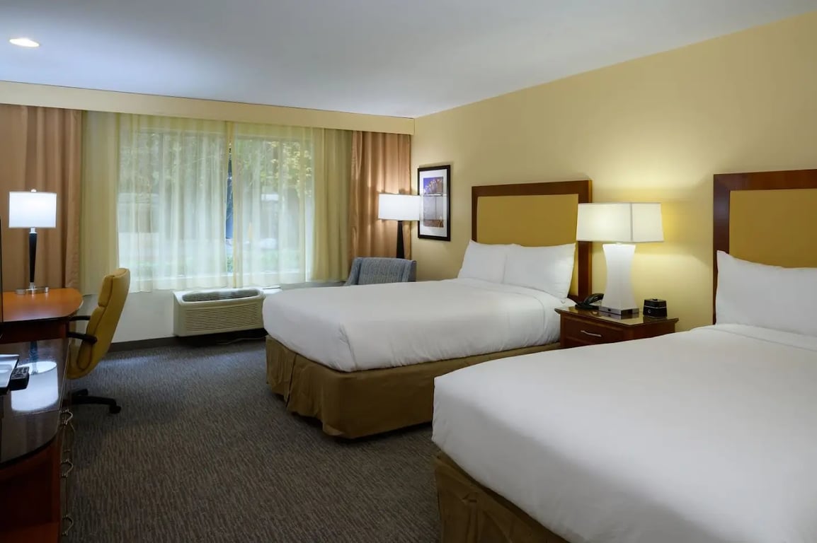 Airtel Plaza Hotel & Conference Center