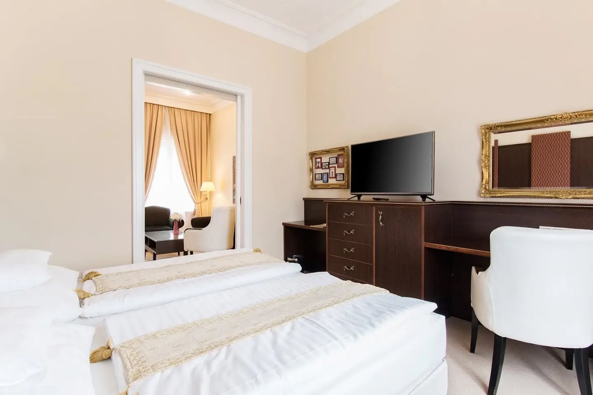 Kristály Imperial Hotel****
