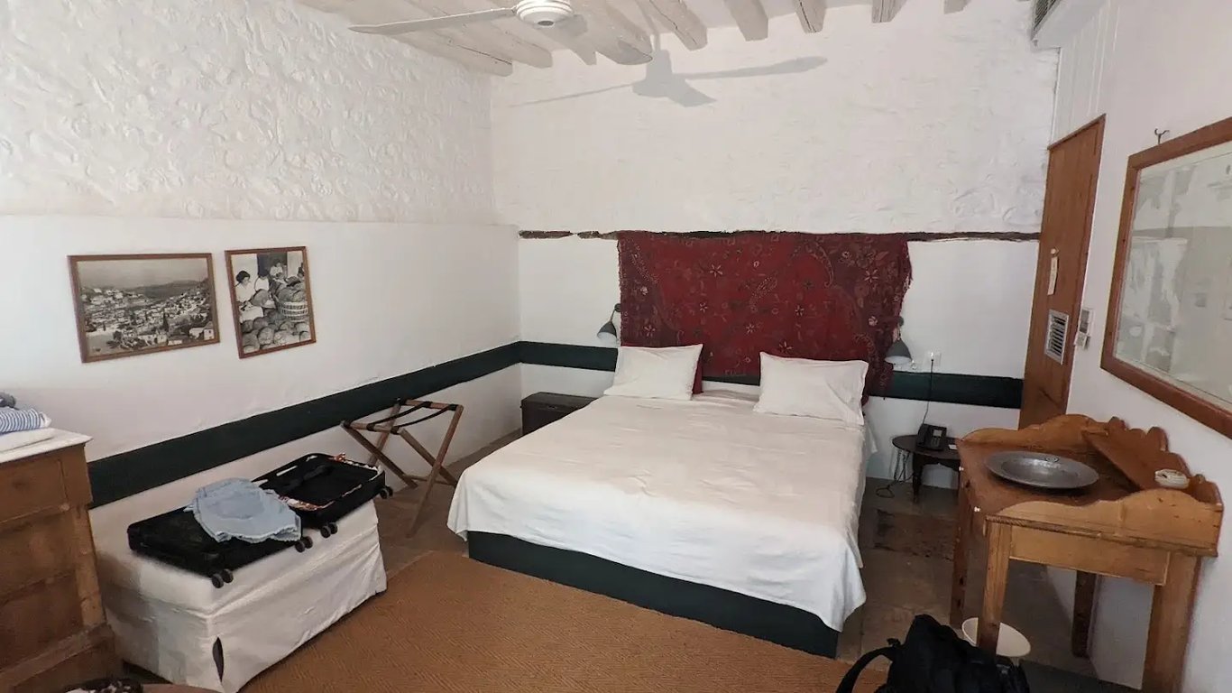 Bratsera Boutique Hotel