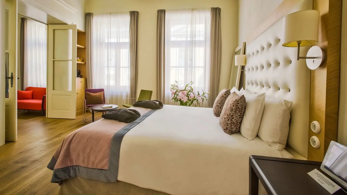 Dome Hotel