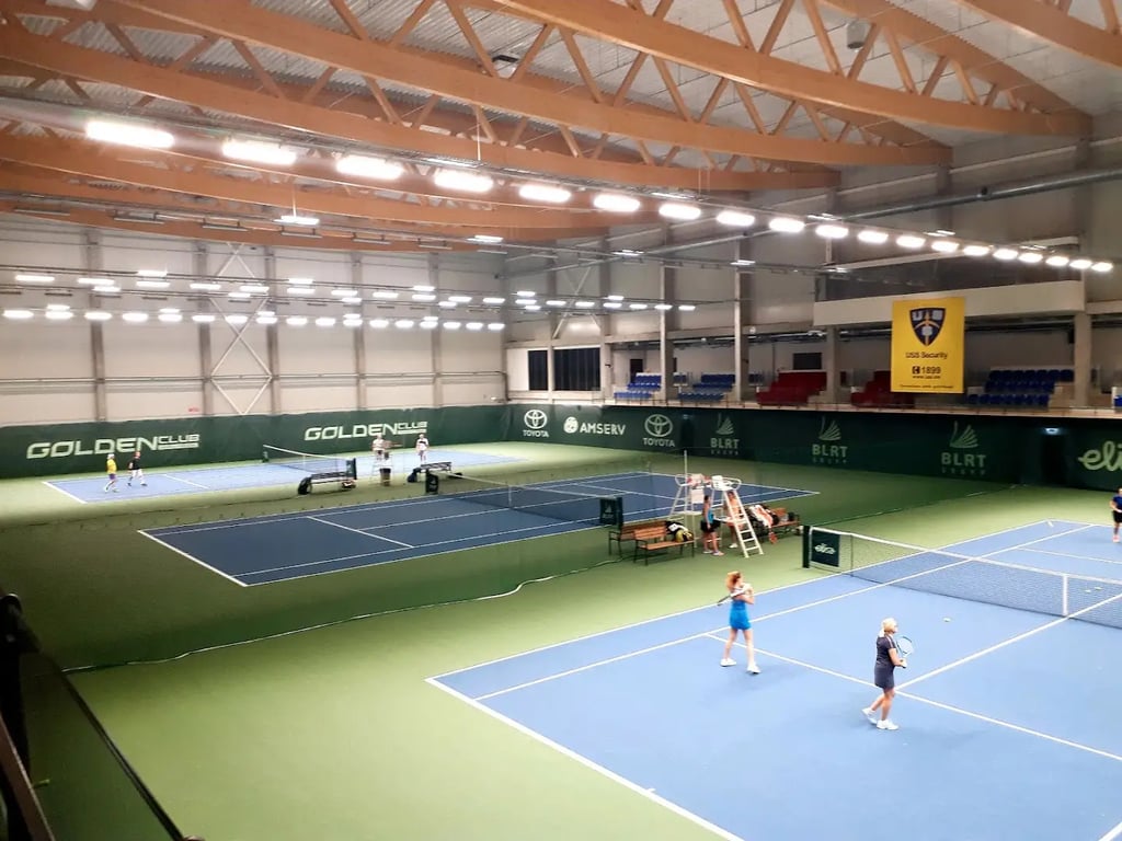 FORUS Tennis Center