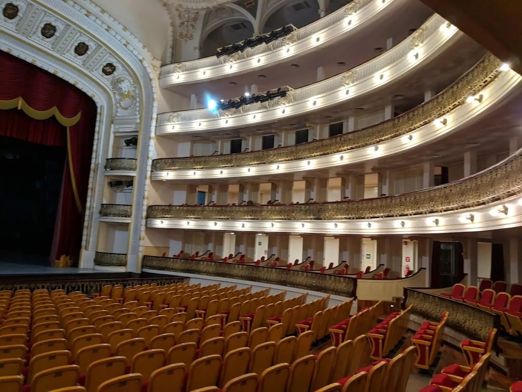 Gran Teatro de la Habana, Havana
