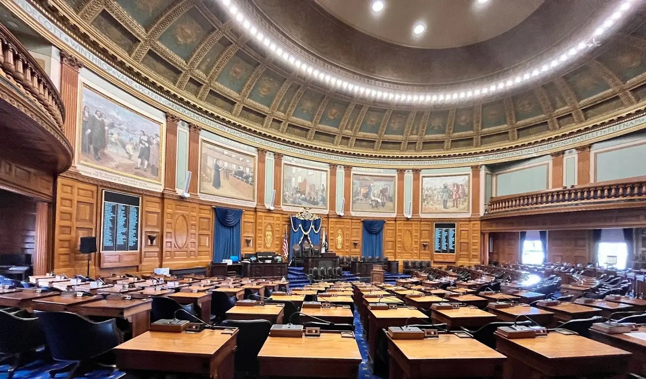 Massachusetts State House