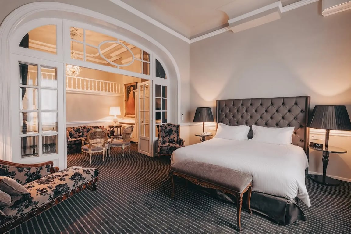 Hotel Manos Premier