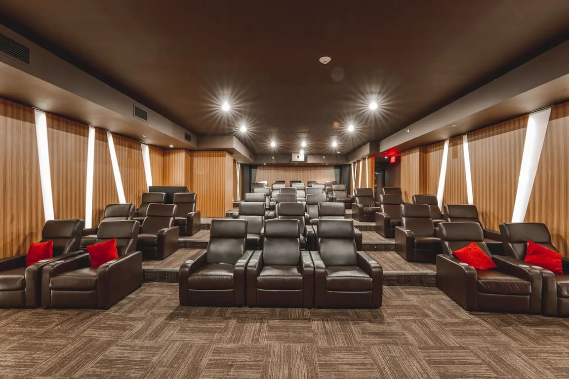The Luxe