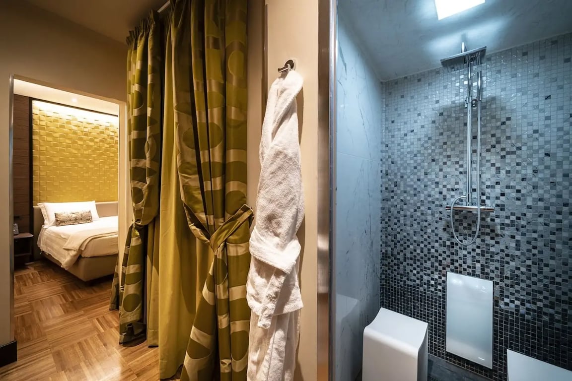 Solo Experience Hotel