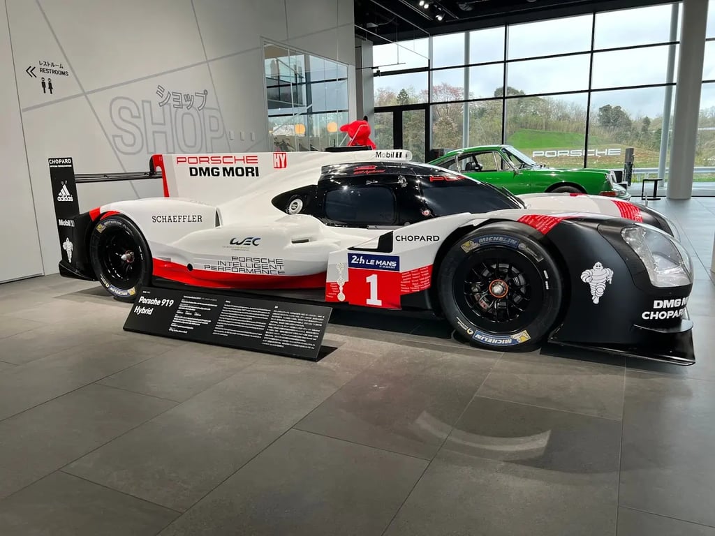 Porsche Experience Center Tokyo