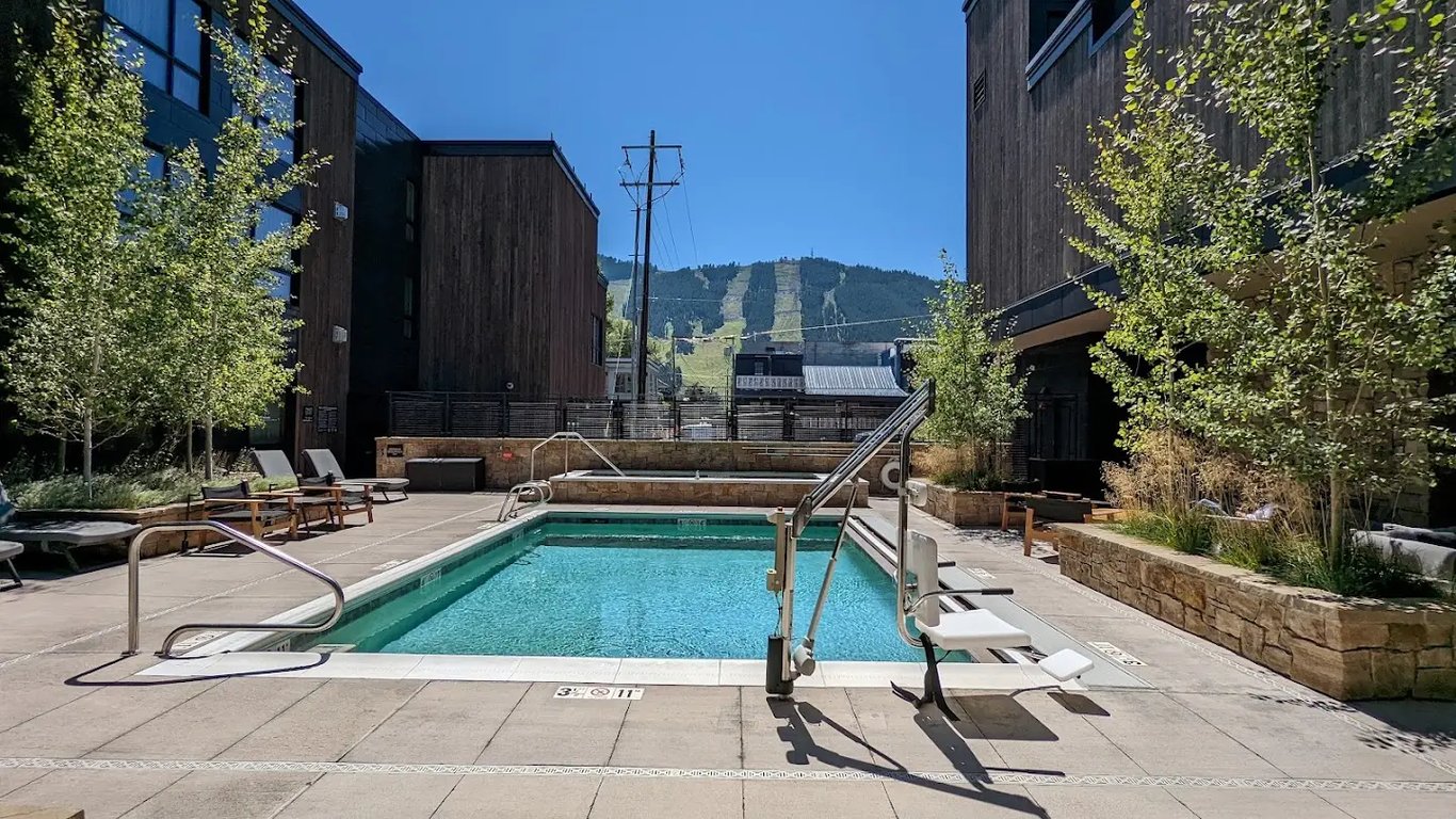 The Cloudveil, an Autograph Collection Hotel