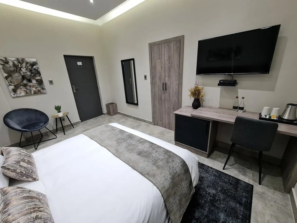 Luxe Suites Boutique Hotel