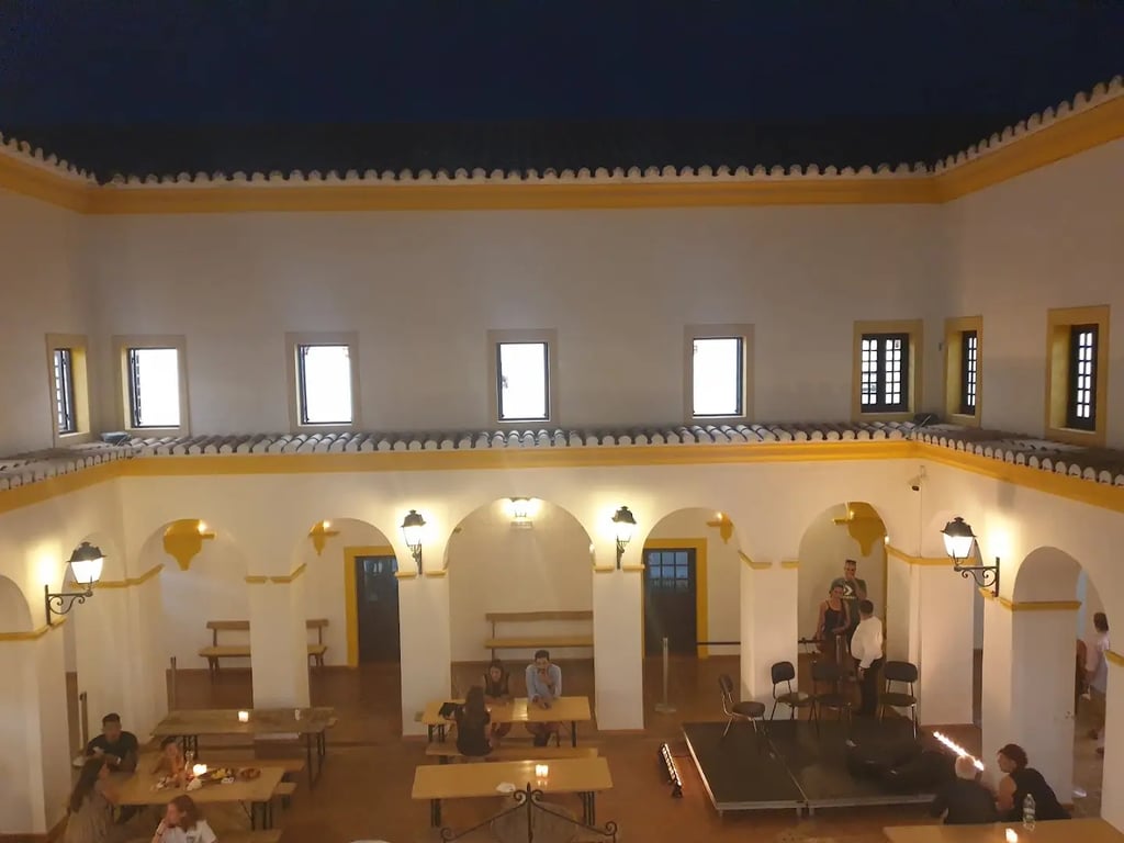Mercado de Culturas à Luz das Velas