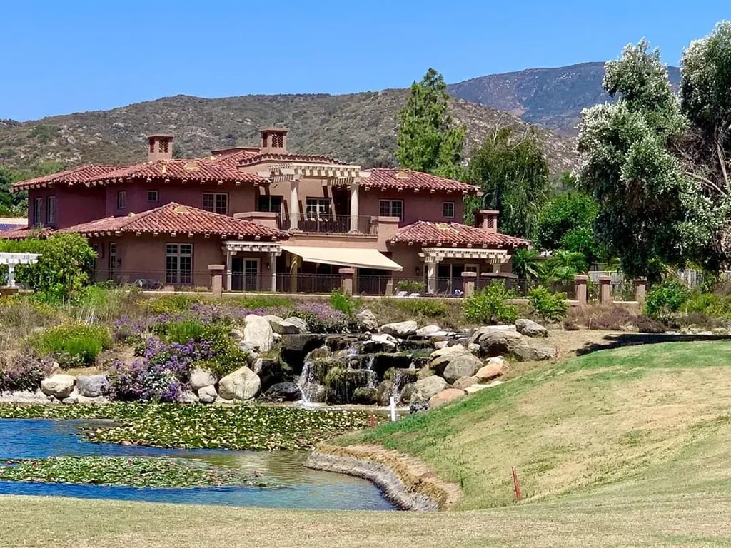 Stallion Mountain Country Club