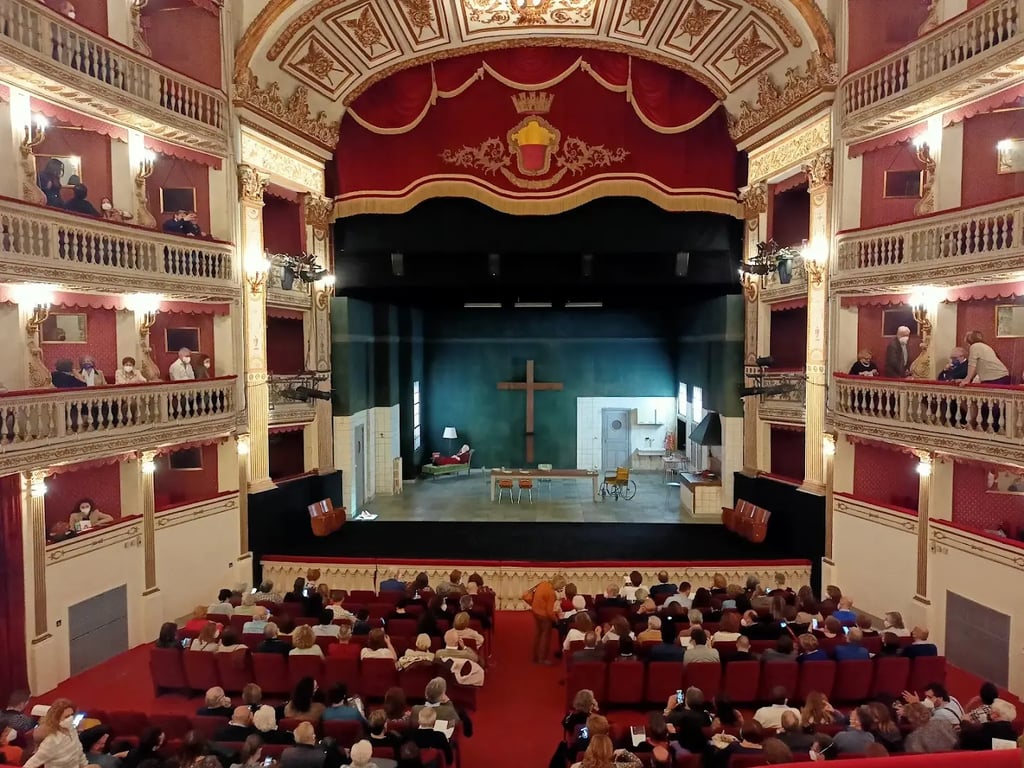 Teatro Mercadante, Naples