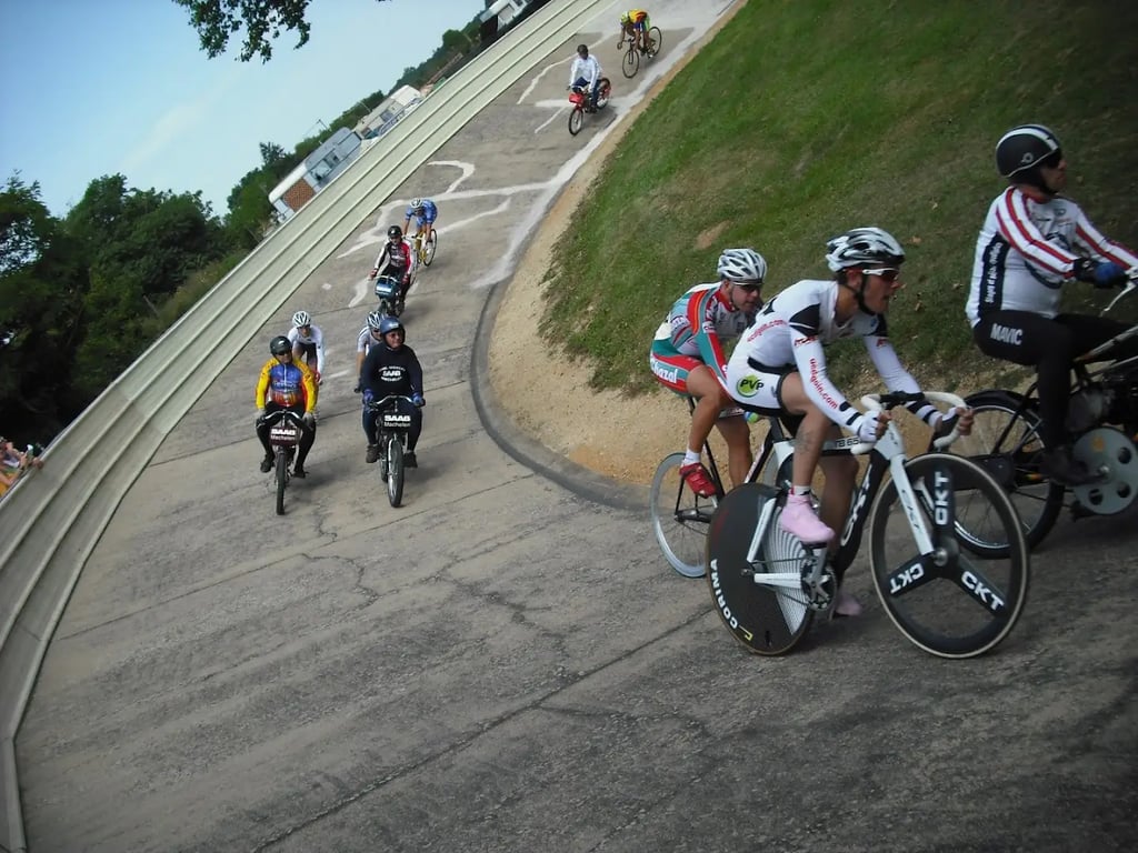 Lurcy-Lévis Vélodrome