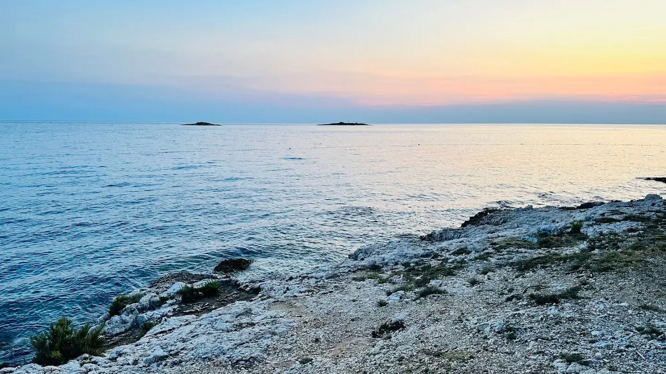 Seeing Sunsets