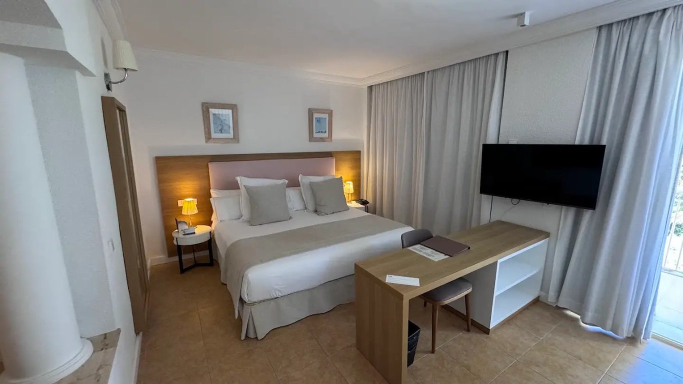 VIVA Cala Mesquida Suites & Spa Adults Only 16
