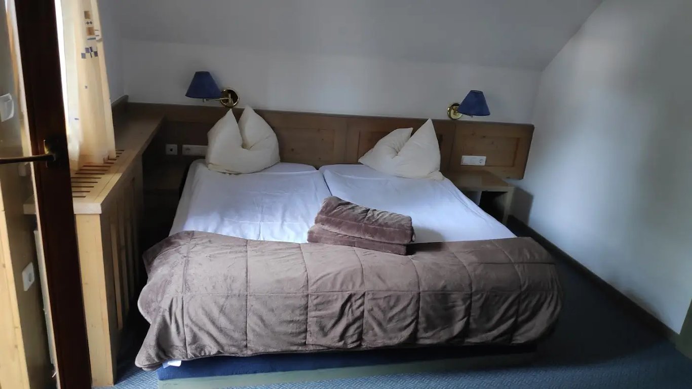 Hotel Krvavec