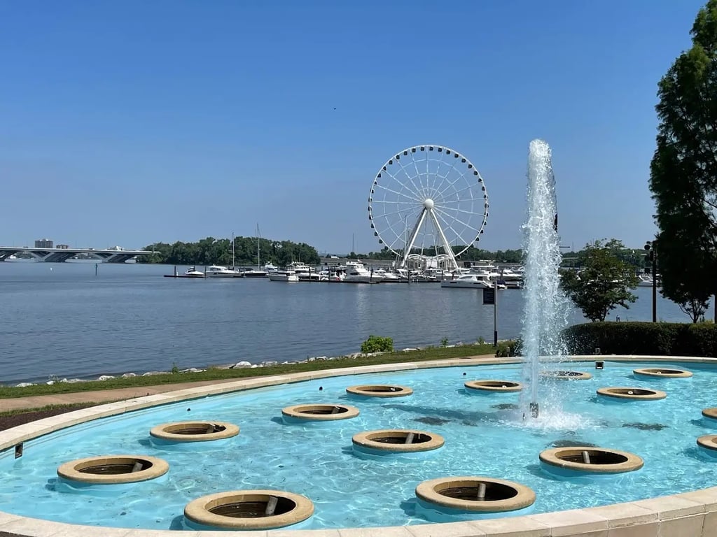 Gaylord National Resort & Convention Center (National Harbor)