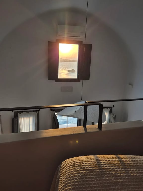 IKIES Santorini