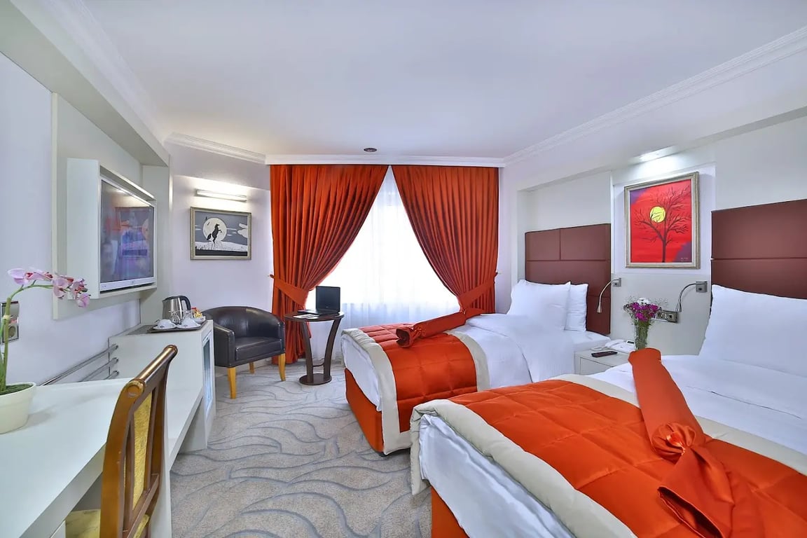 New Marathon Hotel