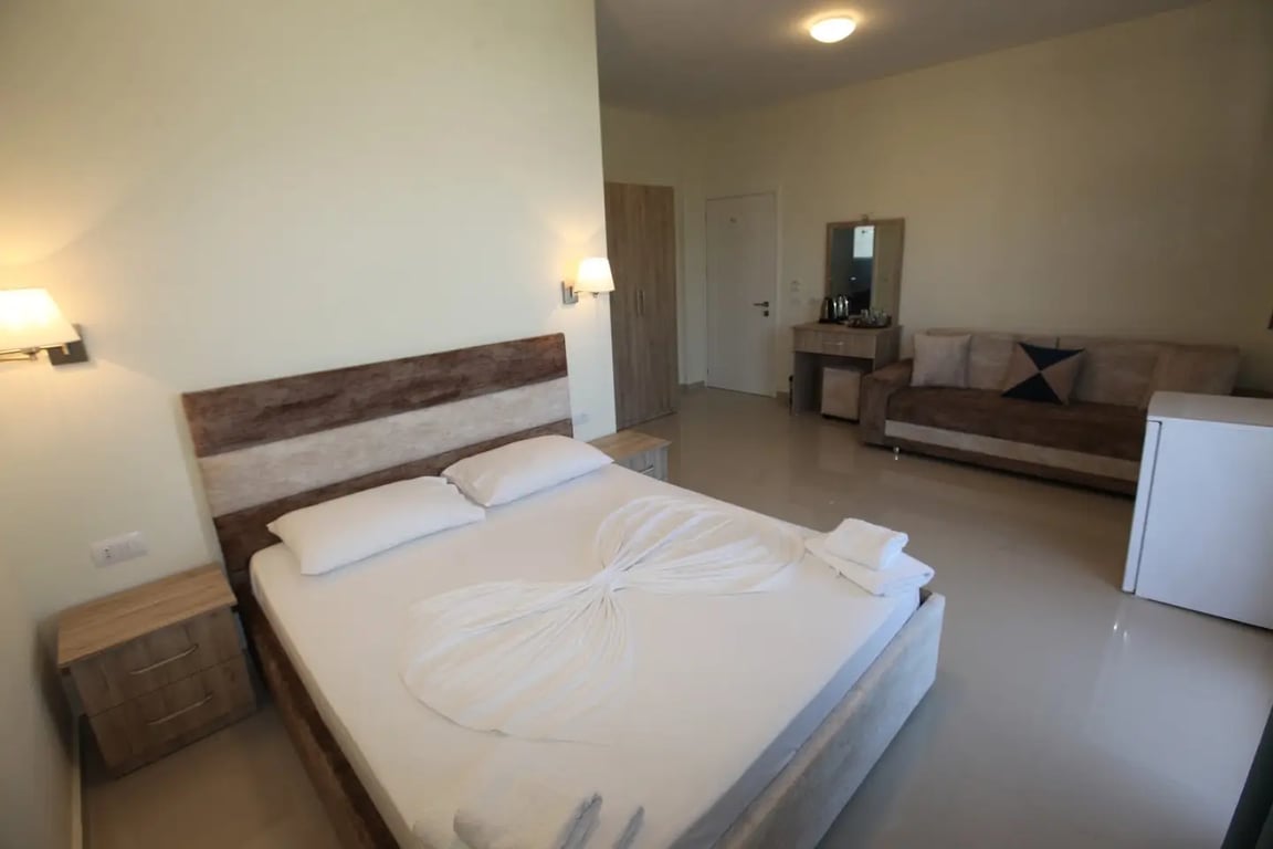 Golden Hotel