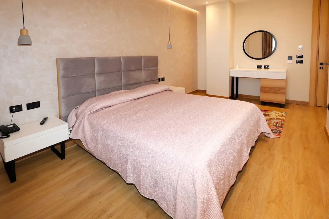 Grand White City Hotel