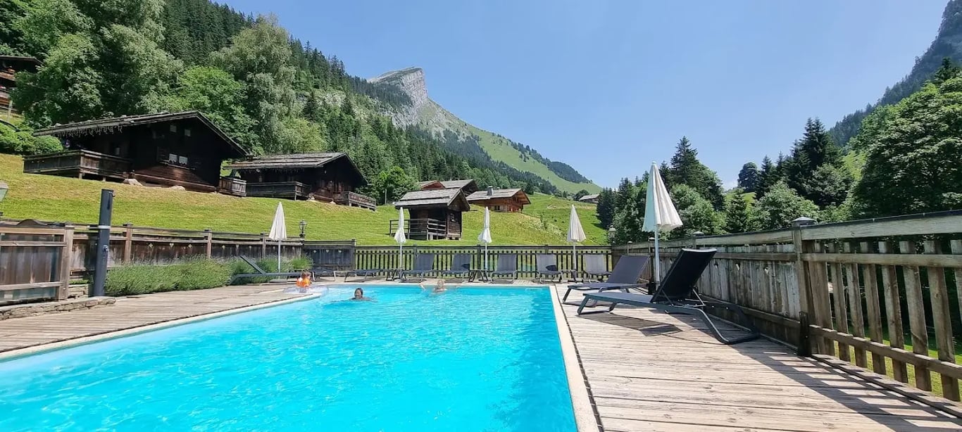 Les Chalets de la Serraz