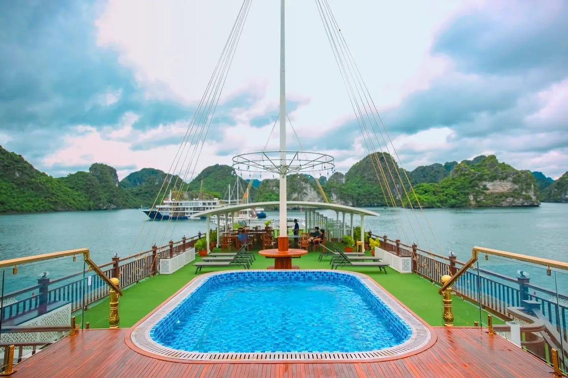 Amanda Legend Cruise Ha Long Bay