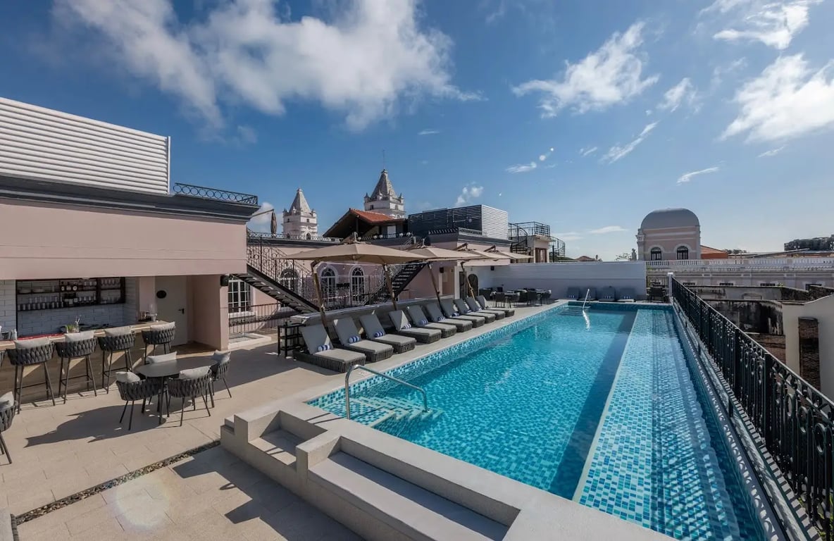 La Compañia Hotel & Resort