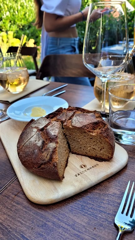 Kaffeehaus - Weinstube crux
