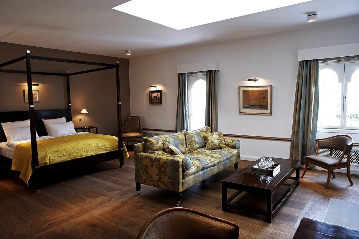 Nimb Hotel