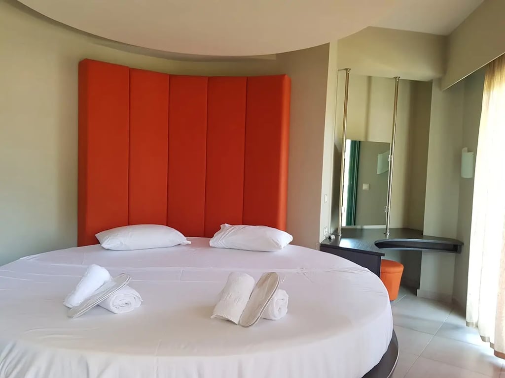 Ocean Beach Hotel