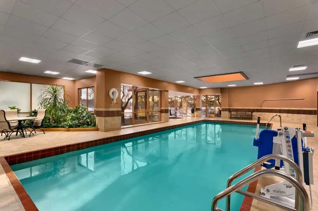 Embassy Suites by Hilton Chicago North Shore Deerfield
