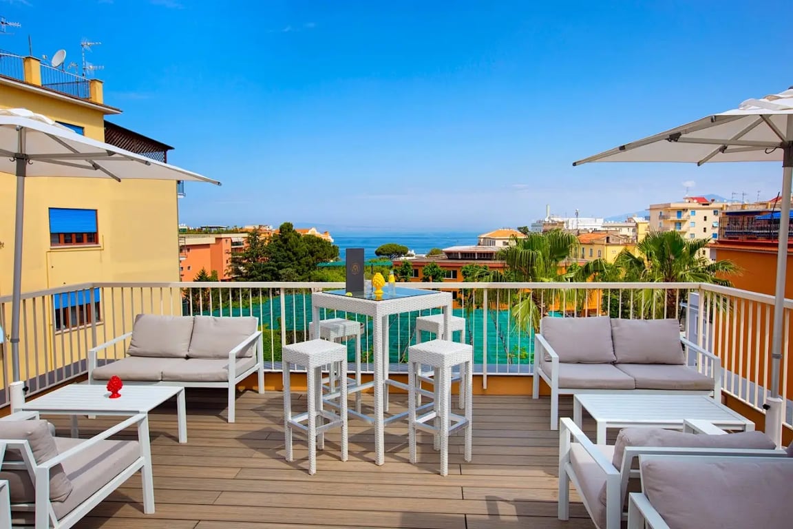MiHo Sky Bar Sorrento