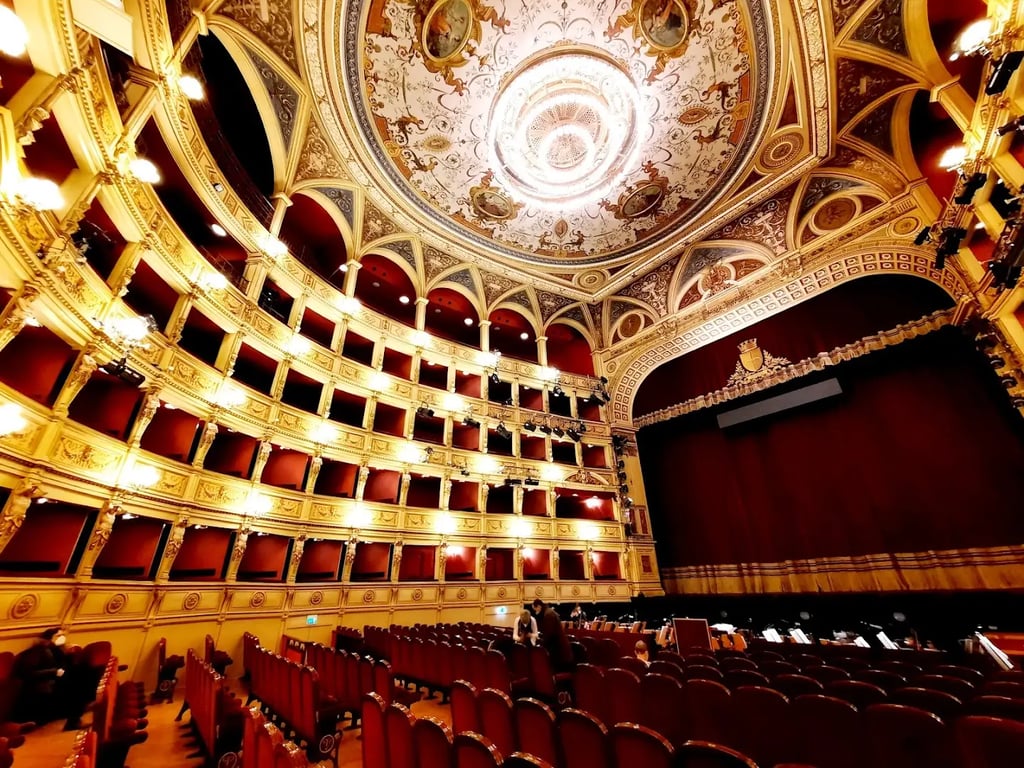 Teatro Lirico Giuseppe Verdi, Trieste