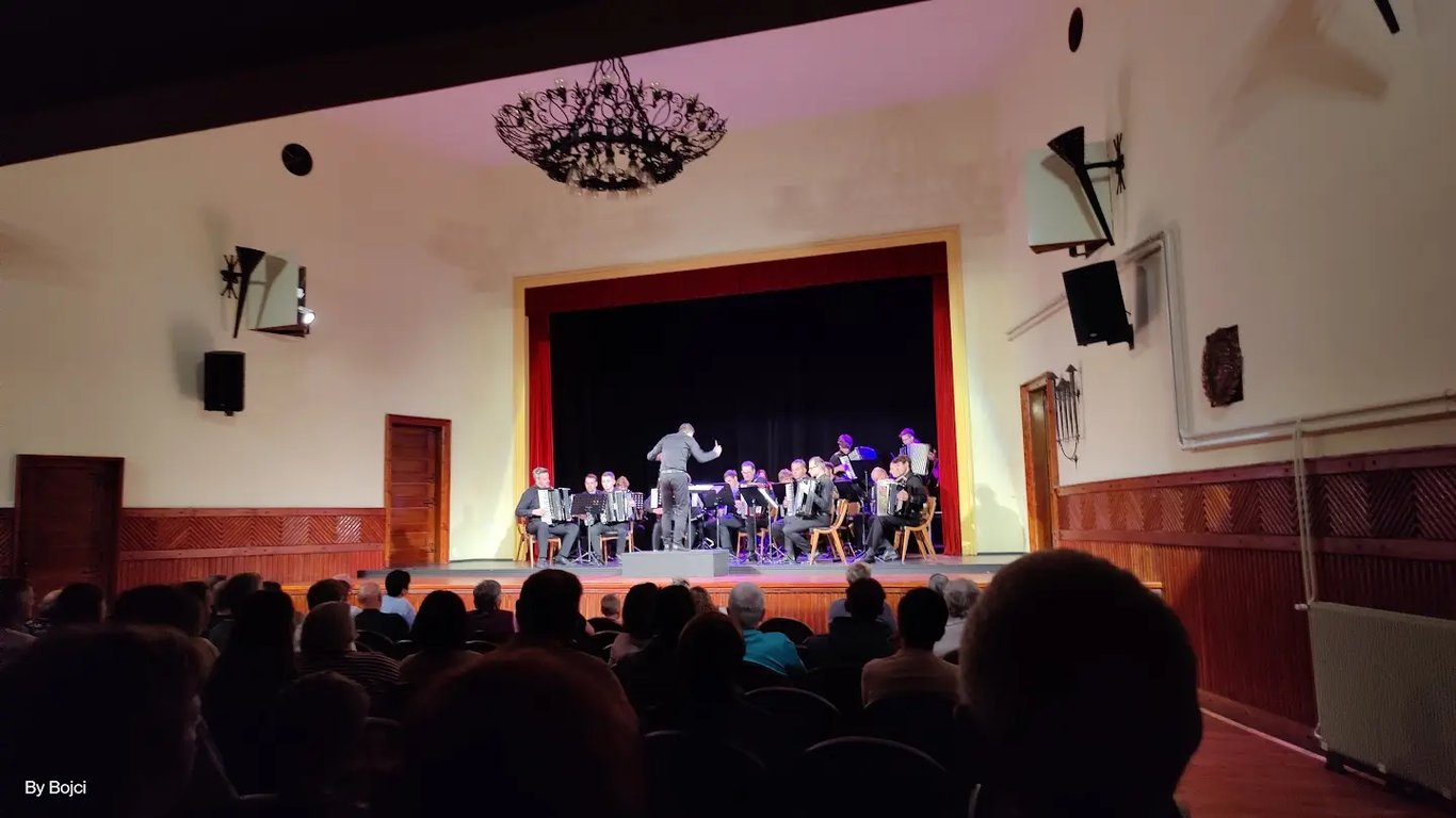 Kulturni dom Kropa