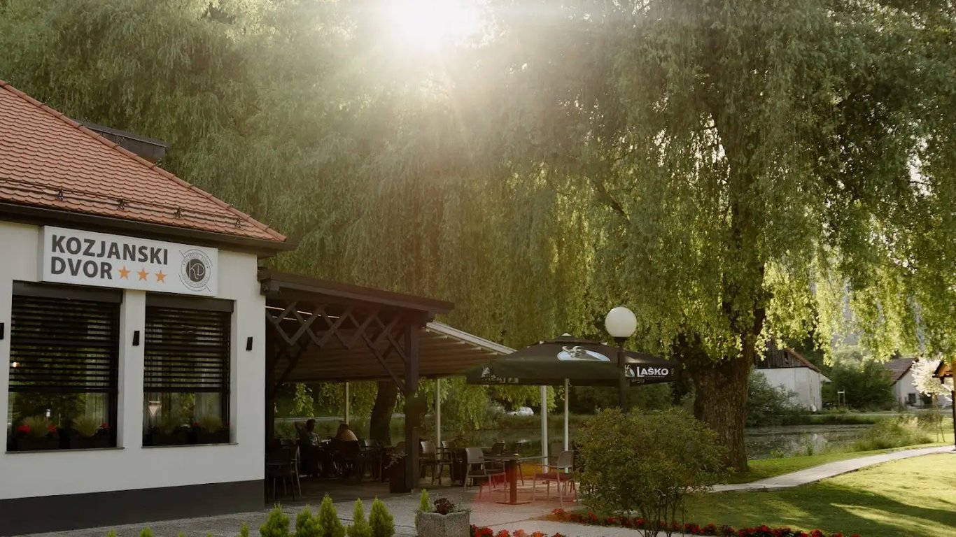 Hotel in Restavracija Kozjanski dvor