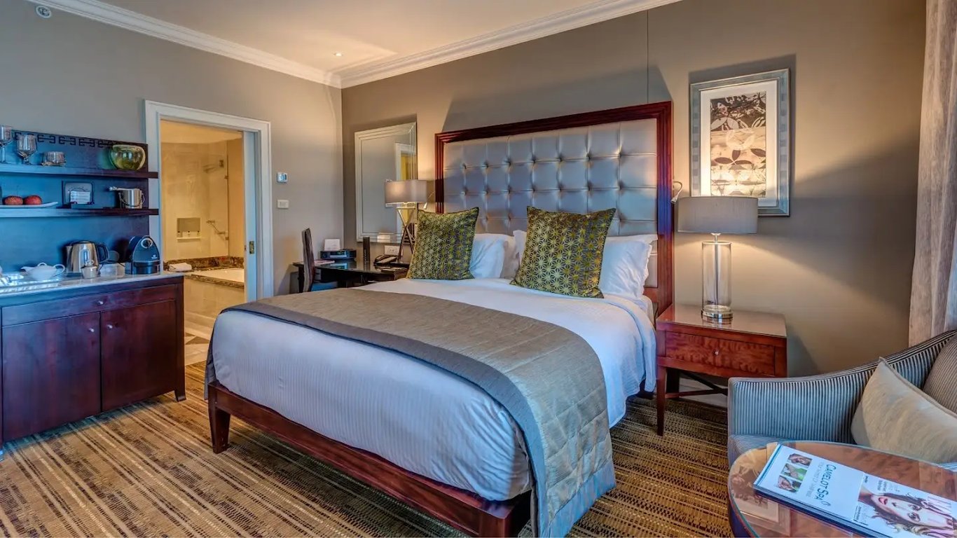InterContinental Johannesburg OR Tambo Airport Hotel, an IHG Hotel