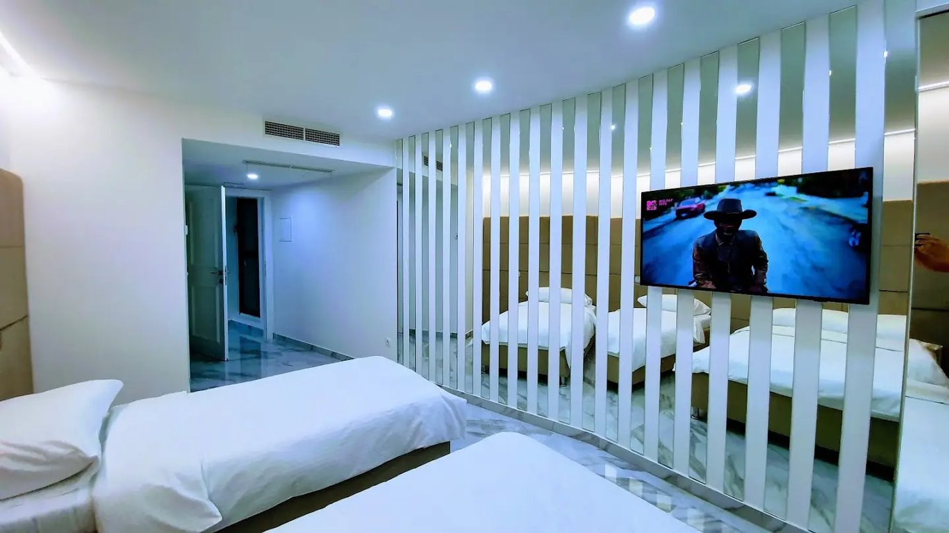 Hotel IN