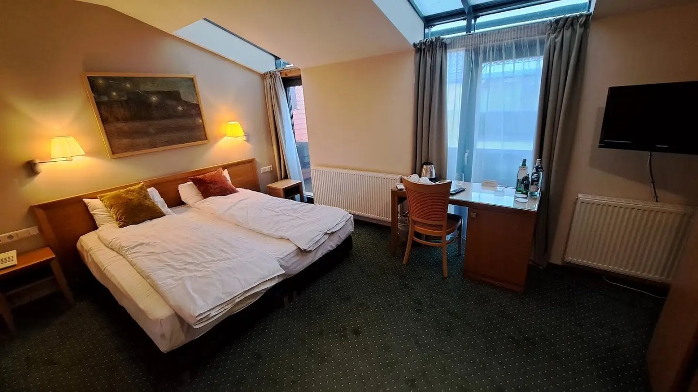 Euterpe Hotel