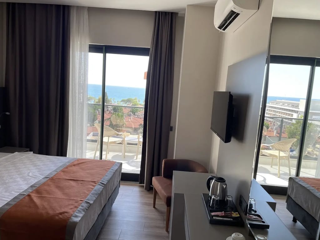 SiDE GOLDEN ROCK HOTEL&SPA