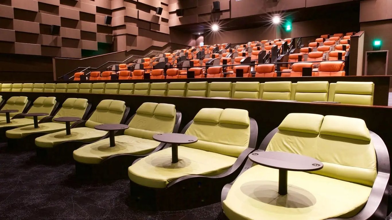 iPic Fulton Market