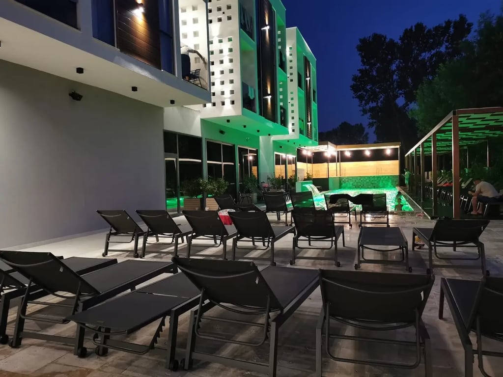 Trio Resort