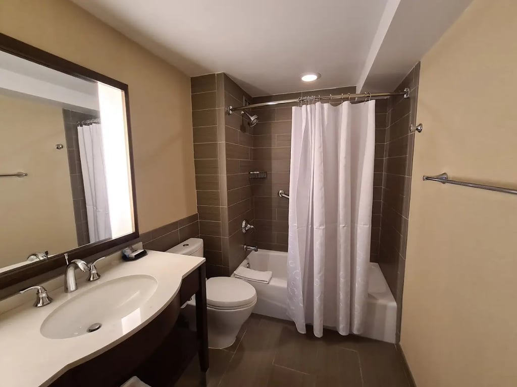 Sheraton Lincoln Harbor Hotel