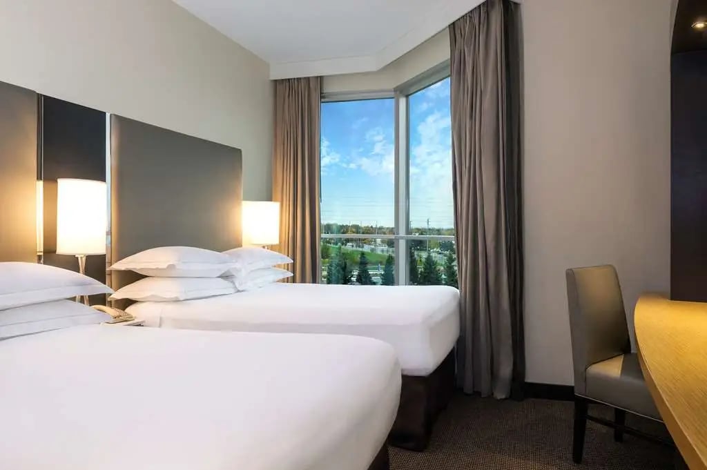 Hilton Suites Conference Centre & Spa