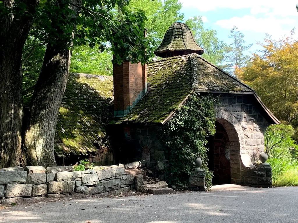 Skylands Manor