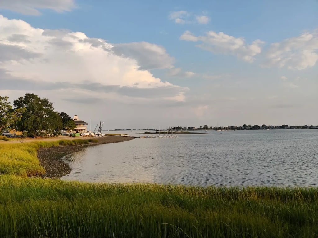 The Inn At Longshore